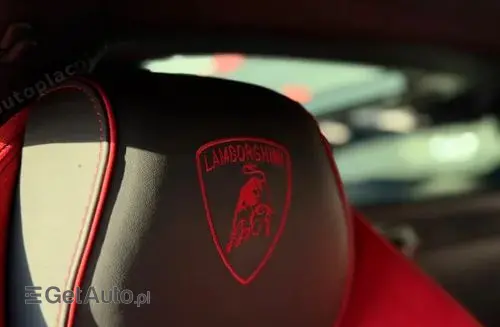 LAMBORGHINI Huracán 
