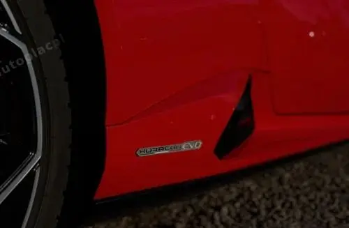 LAMBORGHINI Huracán 