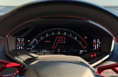 LAMBORGHINI Huracán 