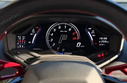 LAMBORGHINI Huracán 