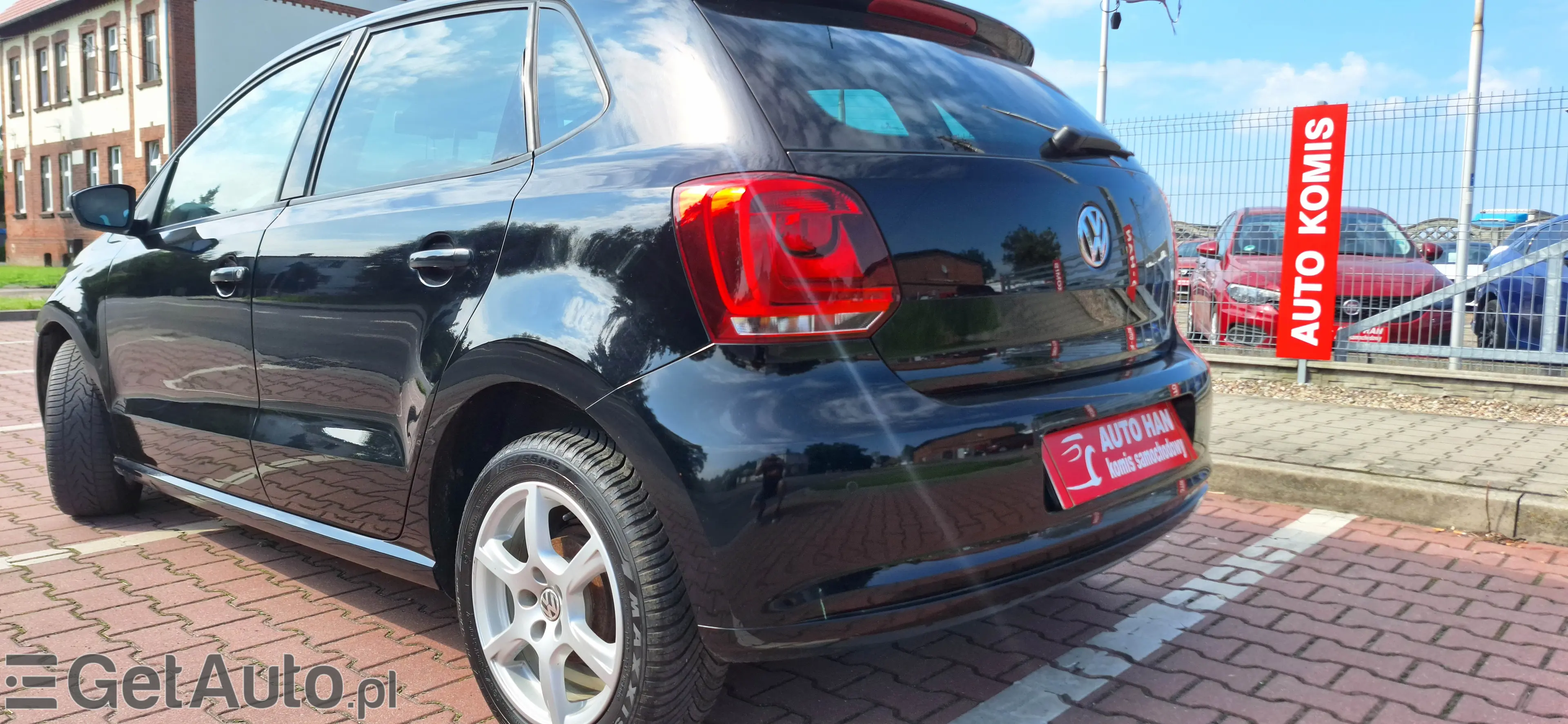VOLKSWAGEN Polo 