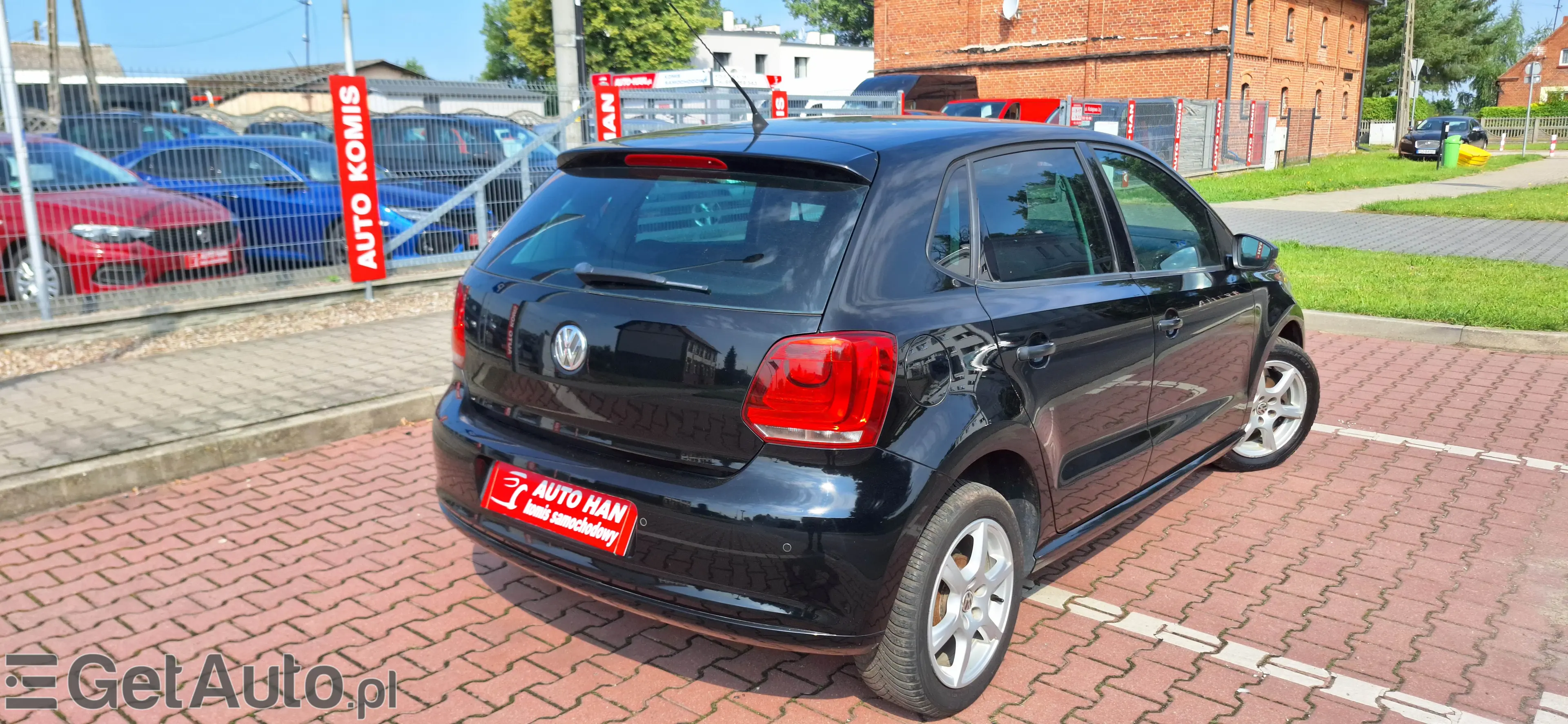 VOLKSWAGEN Polo 
