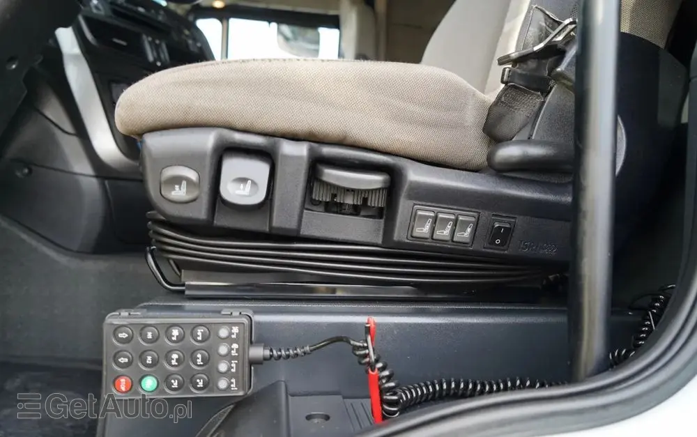 IVECO STRALIS  560 / 6X4 / DO DREWNA / DO DRZEWA / DO LASU /  HDS PALFINGER EPSILON  / UDŹWIG - 5 250 KG 