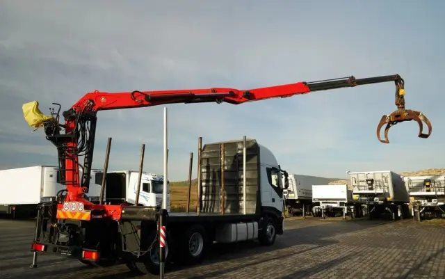 IVECO STRALIS  560 / 6X4 / DO DREWNA / DO DRZEWA / DO LASU /  HDS PALFINGER EPSILON  / UDŹWIG - 5 250 KG 