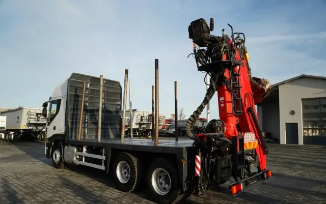 IVECO STRALIS  560 / 6X4 / DO DREWNA / DO DRZEWA / DO LASU /  HDS PALFINGER EPSILON  / UDŹWIG - 5 250 KG 