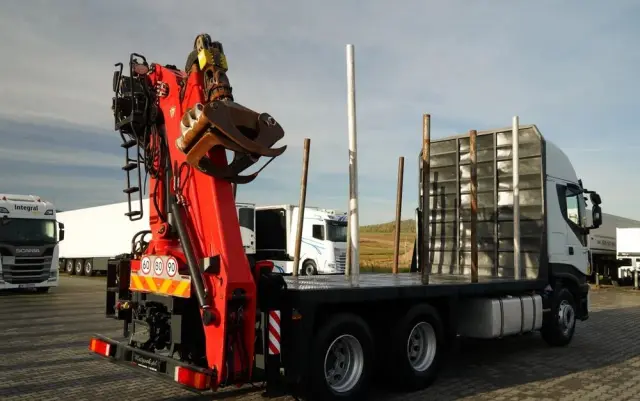 IVECO STRALIS  560 / 6X4 / DO DREWNA / DO DRZEWA / DO LASU /  HDS PALFINGER EPSILON  / UDŹWIG - 5 250 KG 