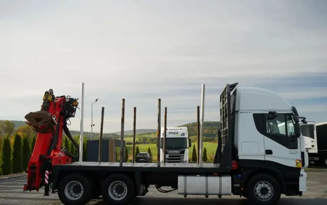 IVECO STRALIS  560 / 6X4 / DO DREWNA / DO DRZEWA / DO LASU /  HDS PALFINGER EPSILON  / UDŹWIG - 5 250 KG 