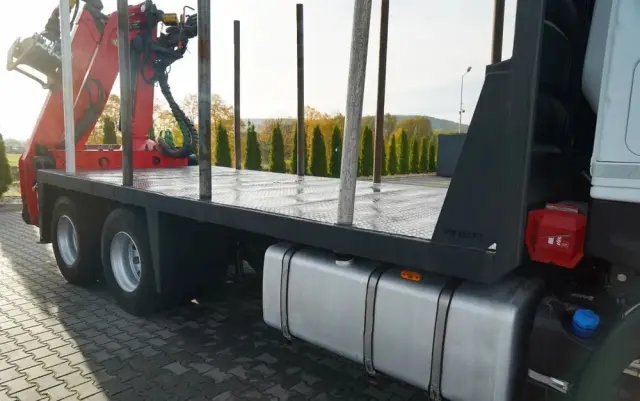 IVECO STRALIS  560 / 6X4 / DO DREWNA / DO DRZEWA / DO LASU /  HDS PALFINGER EPSILON  / UDŹWIG - 5 250 KG 