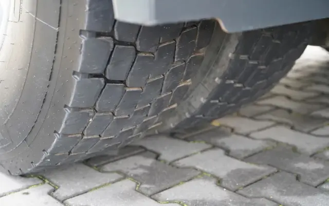 IVECO STRALIS  560 / 6X4 / DO DREWNA / DO DRZEWA / DO LASU /  HDS PALFINGER EPSILON  / UDŹWIG - 5 250 KG 