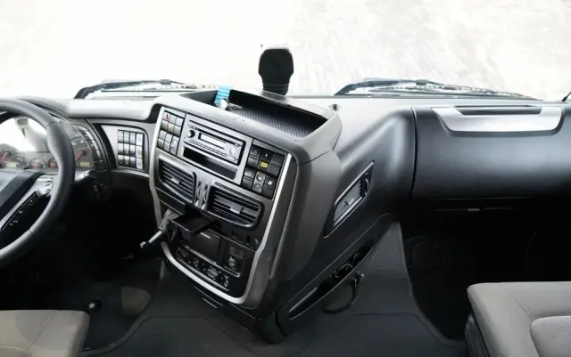 IVECO STRALIS  560 / 6X4 / DO DREWNA / DO DRZEWA / DO LASU /  HDS PALFINGER EPSILON  / UDŹWIG - 5 250 KG 