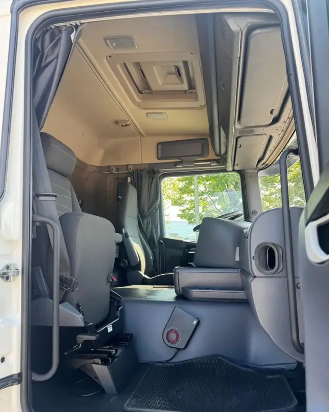 SCANIA Scania G 490 / CHŁODNIA + WINDA / 23 PALETY / EURO6 / OŚ SKRĘTNA / CARRIER 850 / ASO 