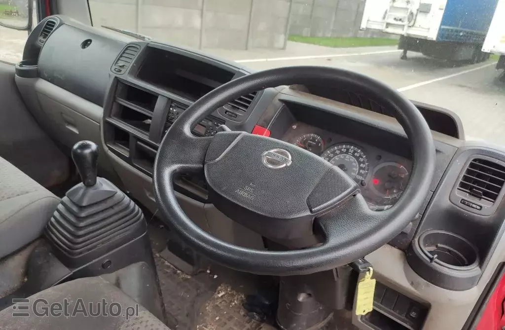 NISSAN Cabstar 