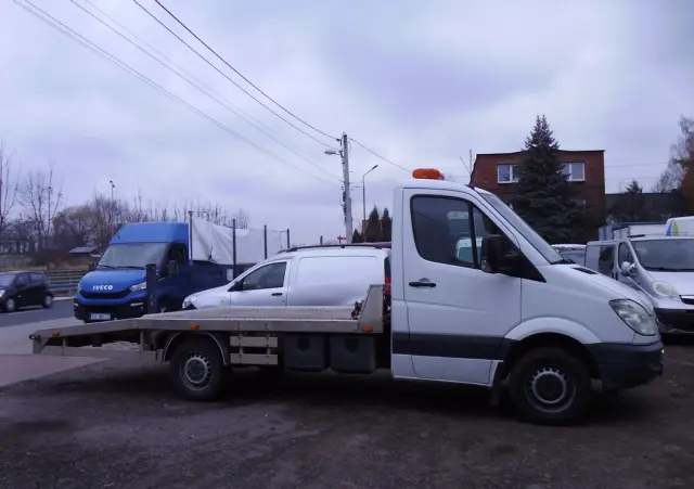 MERCEDES-BENZ SPRINTER 