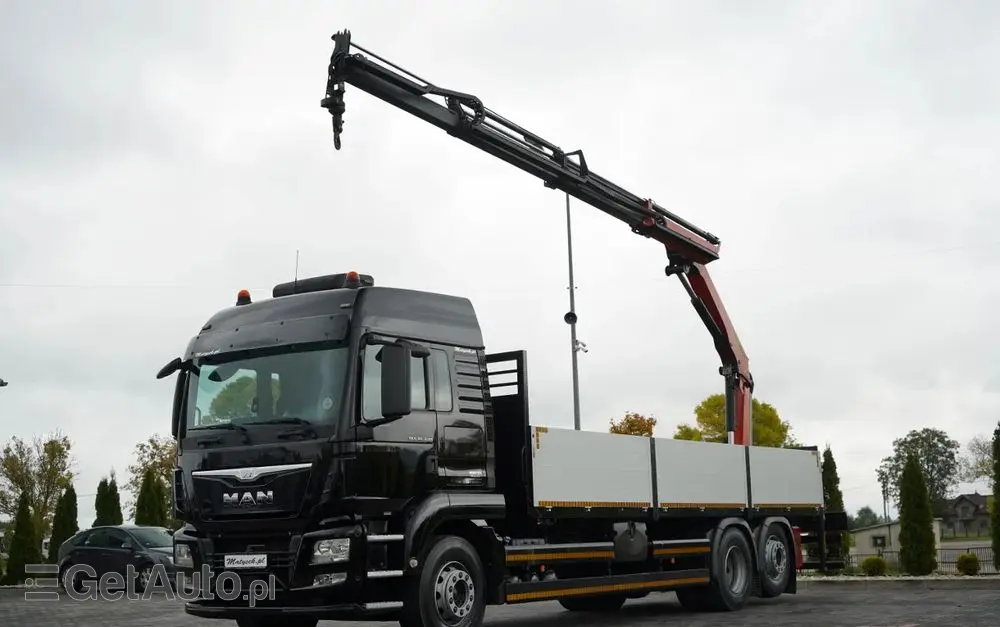 MAN TGS 26.440 / 6X2 / SKRZYNIOWY 7,5 M / OŚ PODNOSZONA  + HDS PALFINGER PK 18002  / MAX UDŹWIG: 6 000 KG / STEROWANIE RADIOWE / ROTATOR / KLIMA POSTOJOWA /  MANUAL / EURO 6 