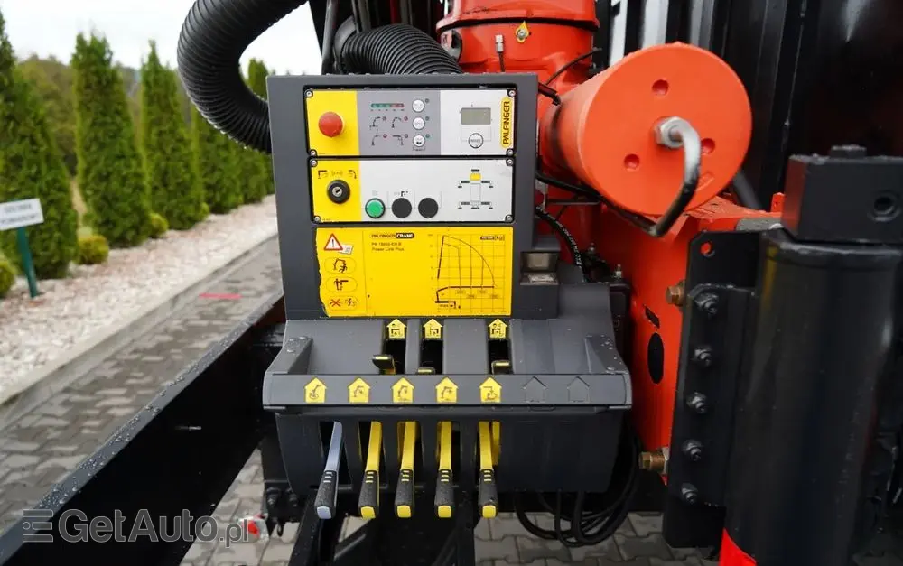 MAN TGS 26.440 / 6X2 / SKRZYNIOWY 7,5 M / OŚ PODNOSZONA  + HDS PALFINGER PK 18002  / MAX UDŹWIG: 6 000 KG / STEROWANIE RADIOWE / ROTATOR / KLIMA POSTOJOWA /  MANUAL / EURO 6 