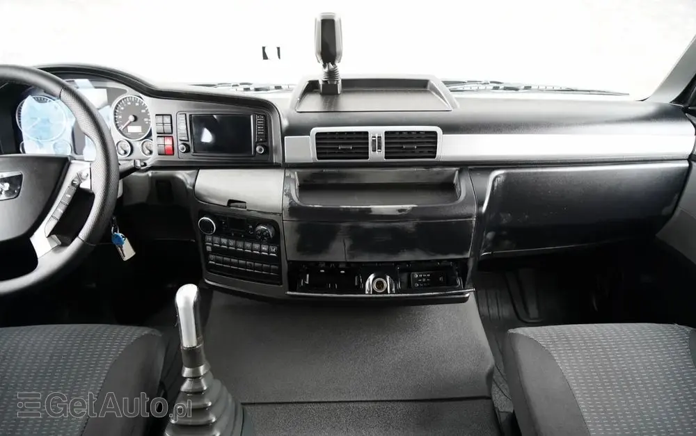 MAN TGS 26.440 / 6X2 / SKRZYNIOWY 7,5 M / OŚ PODNOSZONA  + HDS PALFINGER PK 18002  / MAX UDŹWIG: 6 000 KG / STEROWANIE RADIOWE / ROTATOR / KLIMA POSTOJOWA /  MANUAL / EURO 6 