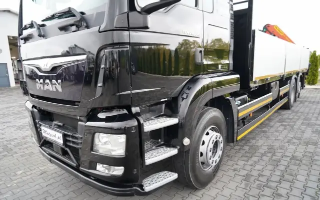 MAN TGS 26.440 / 6X2 / SKRZYNIOWY 7,5 M / OŚ PODNOSZONA  + HDS PALFINGER PK 18002  / MAX UDŹWIG: 6 000 KG / STEROWANIE RADIOWE / ROTATOR / KLIMA POSTOJOWA /  MANUAL / EURO 6 