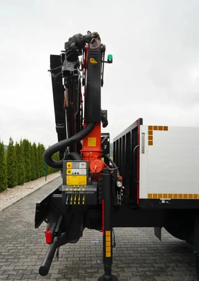 MAN TGS 26.440 / 6X2 / SKRZYNIOWY 7,5 M / OŚ PODNOSZONA  + HDS PALFINGER PK 18002  / MAX UDŹWIG: 6 000 KG / STEROWANIE RADIOWE / ROTATOR / KLIMA POSTOJOWA /  MANUAL / EURO 6 