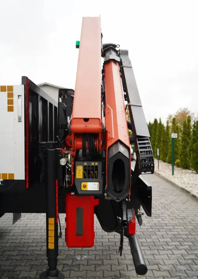 MAN TGS 26.440 / 6X2 / SKRZYNIOWY 7,5 M / OŚ PODNOSZONA  + HDS PALFINGER PK 18002  / MAX UDŹWIG: 6 000 KG / STEROWANIE RADIOWE / ROTATOR / KLIMA POSTOJOWA /  MANUAL / EURO 6 