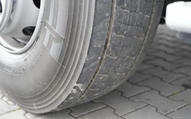 MAN TGS 26.440 / 6X2 / SKRZYNIOWY 7,5 M / OŚ PODNOSZONA  + HDS PALFINGER PK 18002  / MAX UDŹWIG: 6 000 KG / STEROWANIE RADIOWE / ROTATOR / KLIMA POSTOJOWA /  MANUAL / EURO 6 