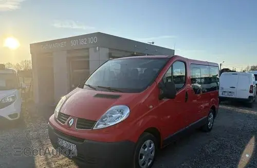 RENAULT Trafic 
