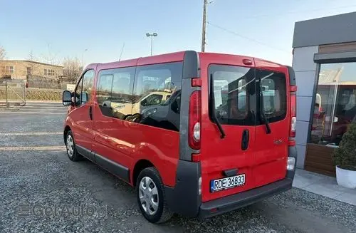 RENAULT Trafic 