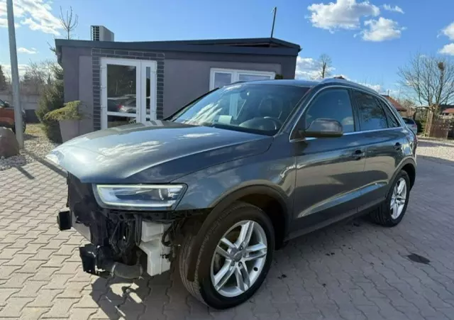 AUDI Q3 