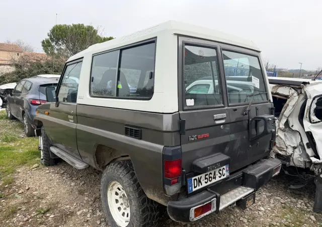 TOYOTA Land Cruiser LJ73 Turbo