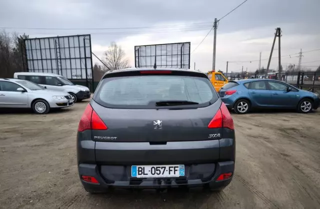 PEUGEOT 3008 