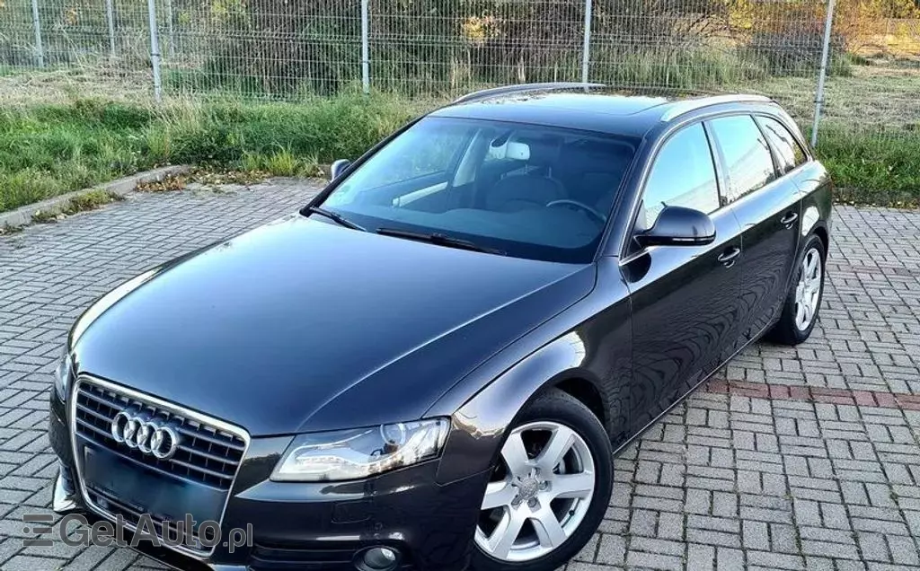AUDI A4 