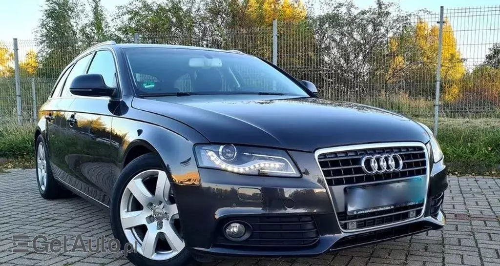 AUDI A4 