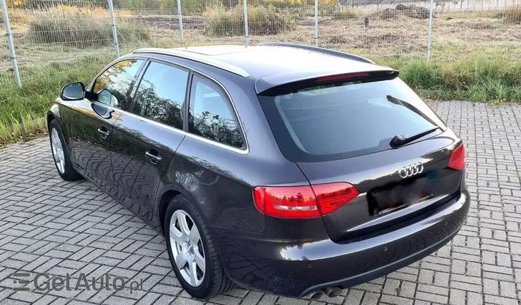 AUDI A4 