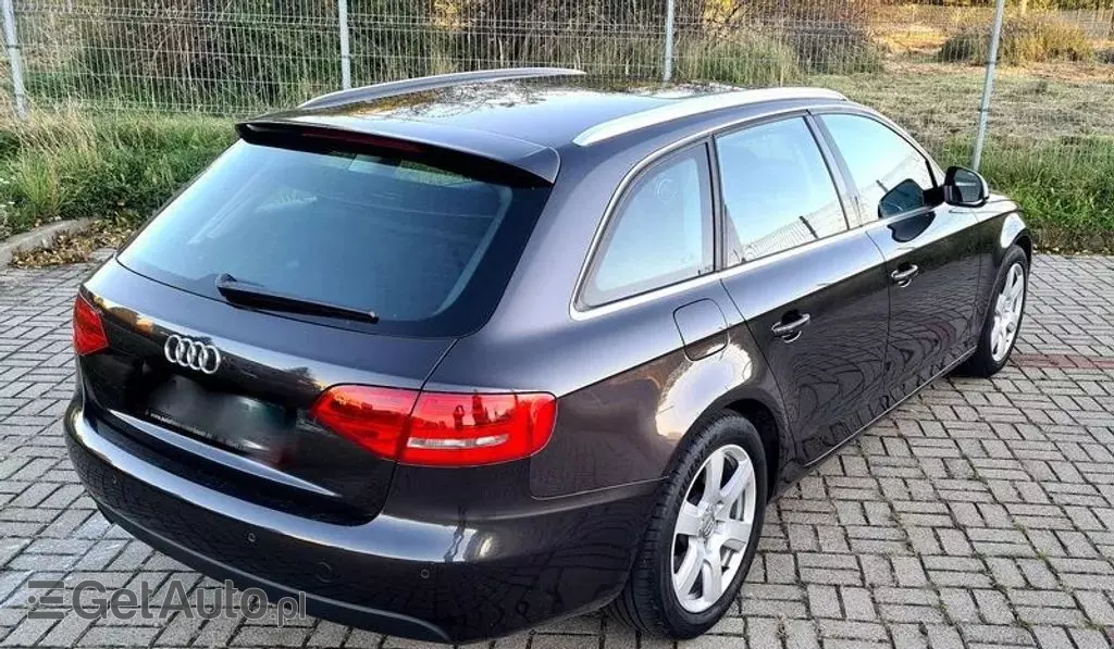 AUDI A4 