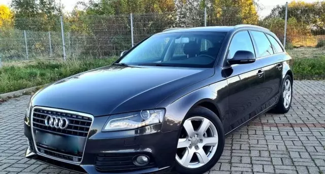 AUDI A4 