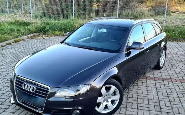 AUDI A4 