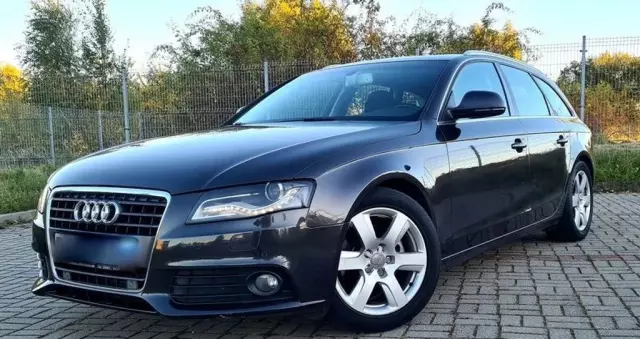 AUDI A4 