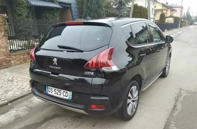 PEUGEOT 3008 