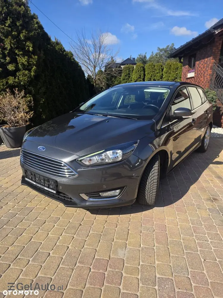 FORD Focus 1.0 EcoBoost Titanium