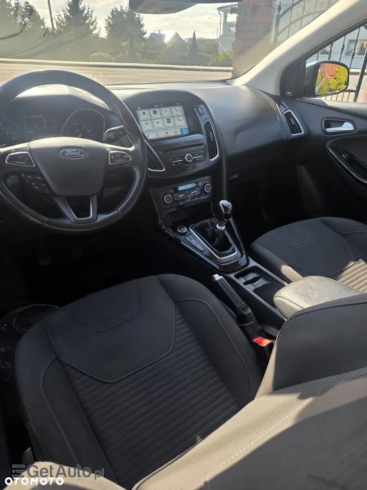 FORD Focus 1.0 EcoBoost Titanium