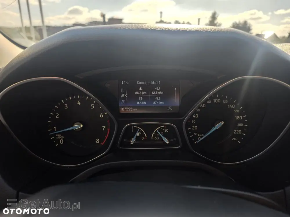 FORD Focus 1.0 EcoBoost Titanium