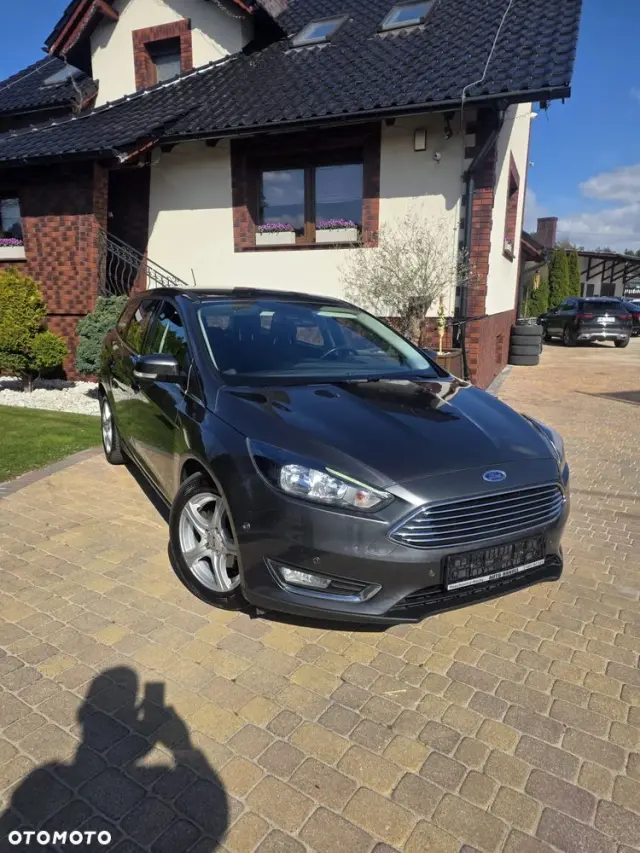 FORD Focus 1.0 EcoBoost Titanium