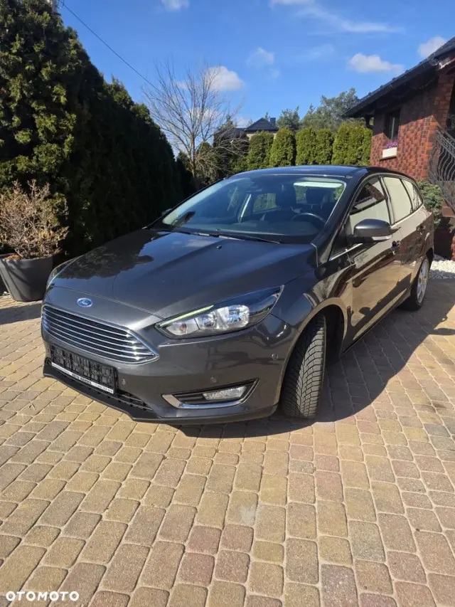 FORD Focus 1.0 EcoBoost Titanium