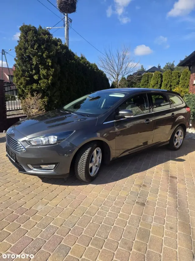 FORD Focus 1.0 EcoBoost Titanium