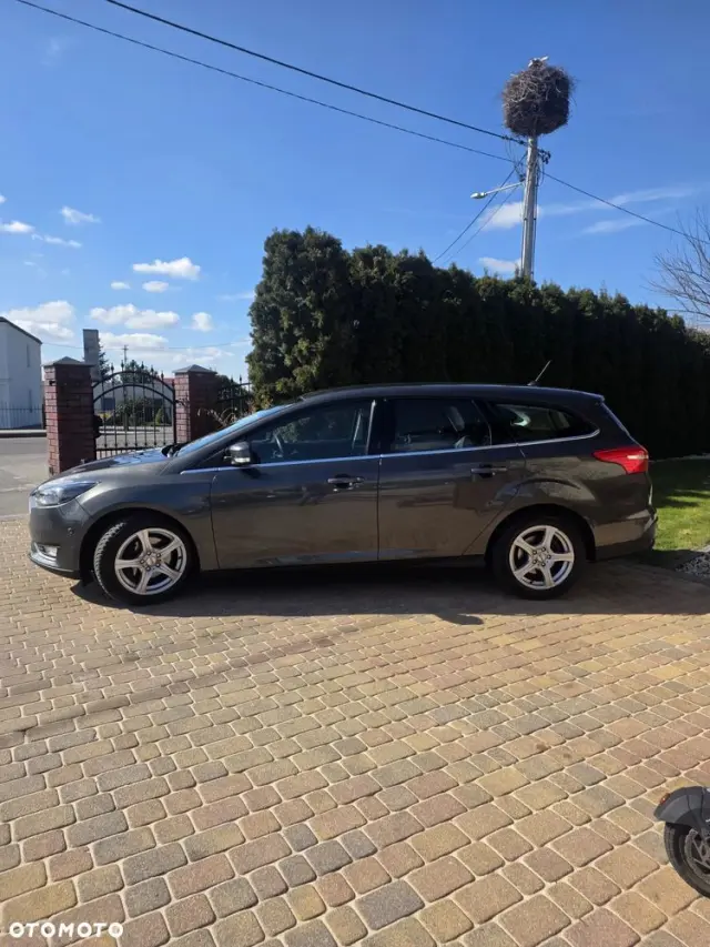 FORD Focus 1.0 EcoBoost Titanium