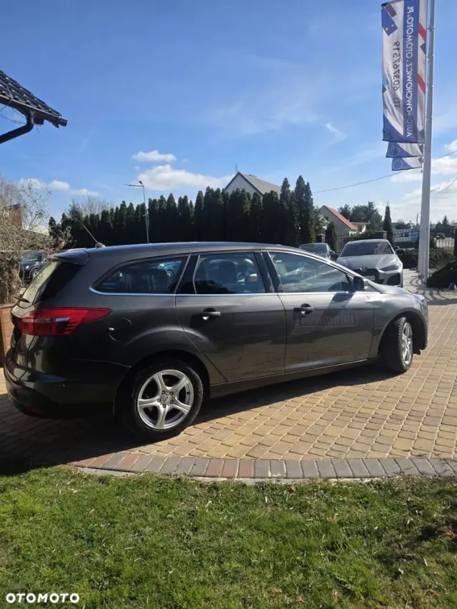 FORD Focus 1.0 EcoBoost Titanium