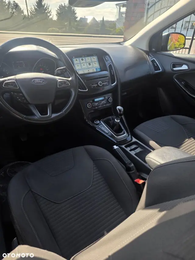 FORD Focus 1.0 EcoBoost Titanium