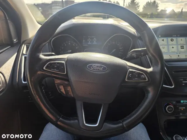 FORD Focus 1.0 EcoBoost Titanium