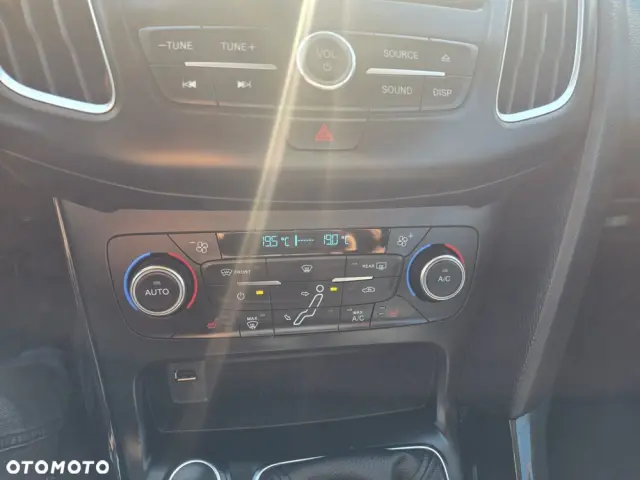 FORD Focus 1.0 EcoBoost Titanium