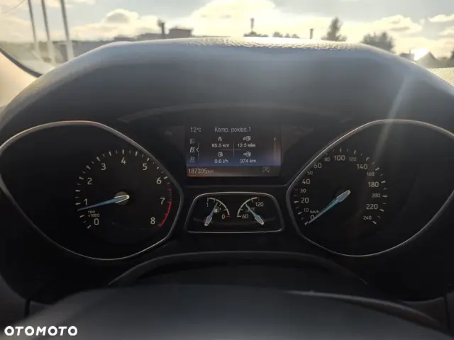 FORD Focus 1.0 EcoBoost Titanium