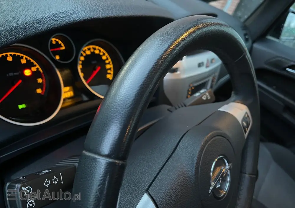 OPEL Zafira 1.8 Active
